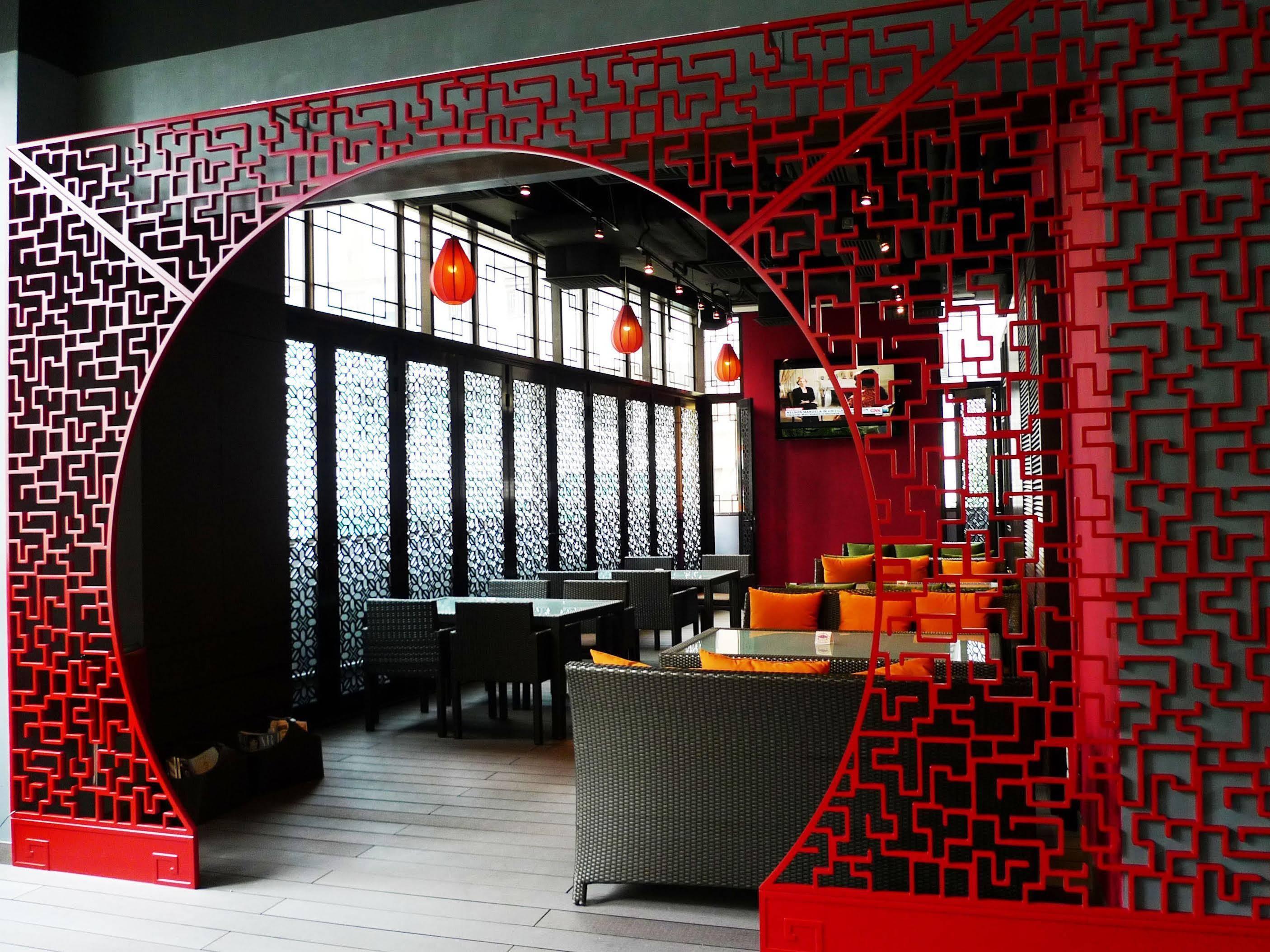 Lan Kwai Fong - Kau U Fong 4* Гонконг